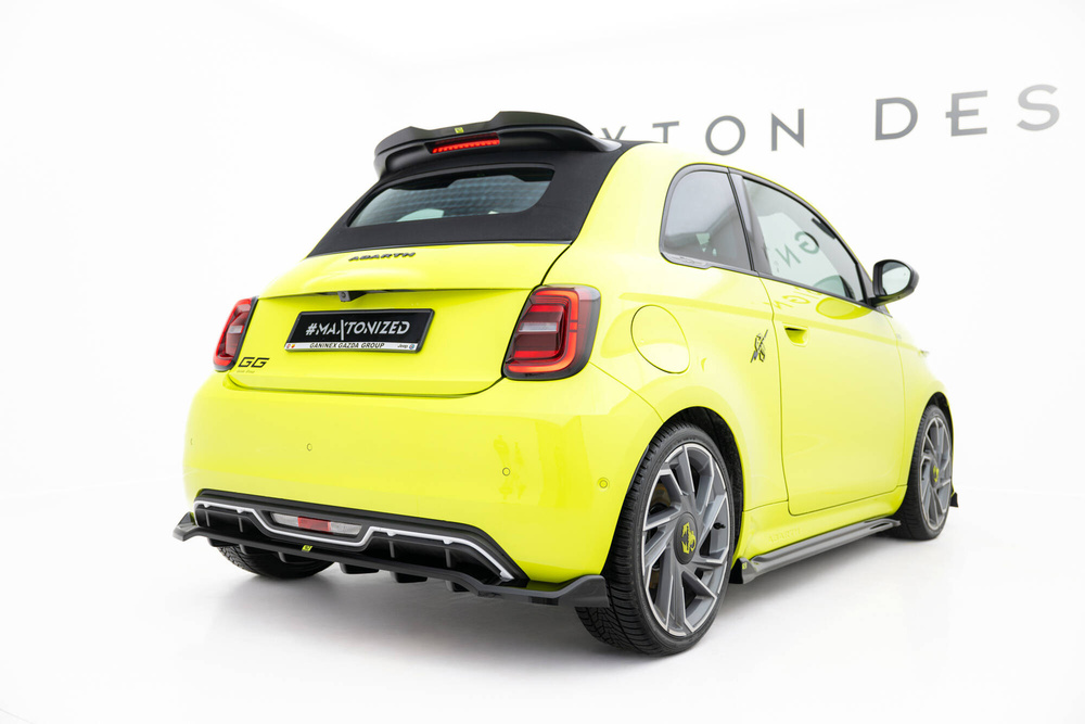 Zestaw Splitterów Abarth 500e