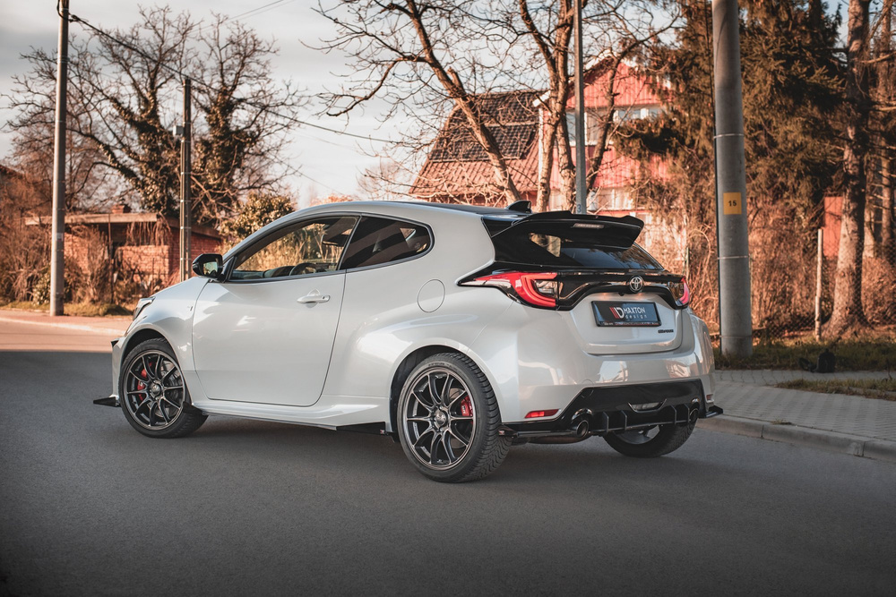 Dokładki progów Street Pro + Flaps Toyota GR Yaris MK4