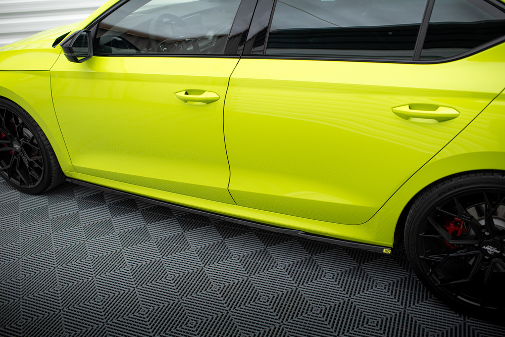 Dokładki Progów V.1 Skoda Octavia RS Mk4