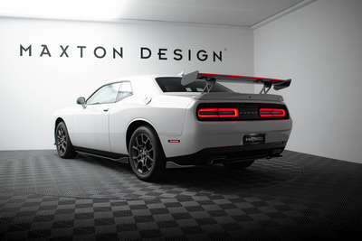 Karbonowy Spoiler + LED Dodge Challenger Mk3