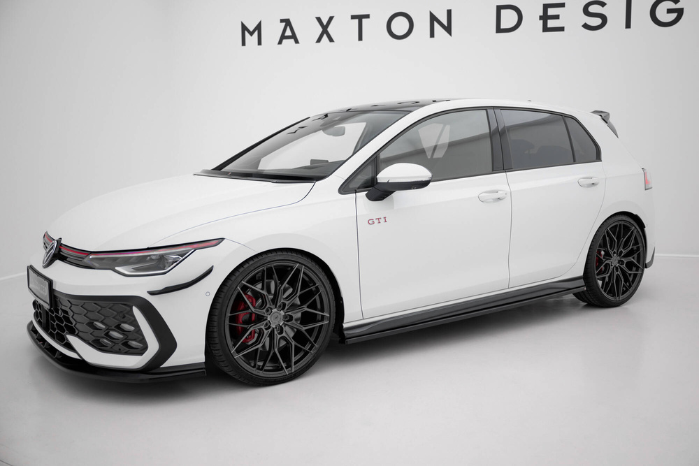 Dokładki Progów V.4 Volkswagen Golf GTI / GTE / GTI Clubsport / GTD / R-Line Mk8