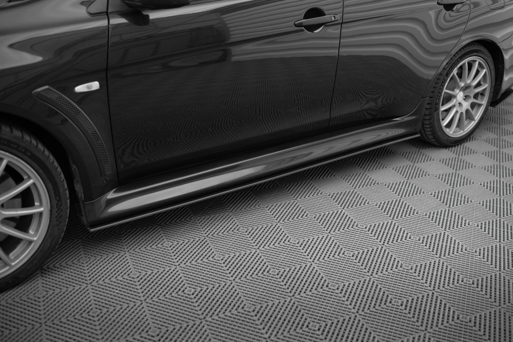 Dokładki progów Street Pro Mitsubishi Lancer EVO X