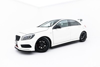 DOKŁADKI PROGÓW MERCEDES-BENZ W176 AMG-LINE PRZEDLIFT