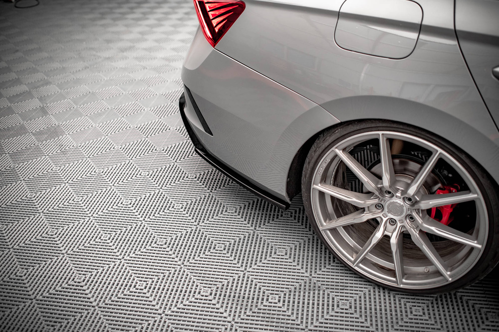 Splittery Tylne Boczne V.3 Skoda Octavia RS Mk4