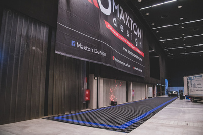 Modułowa posadzka "MAXTON Floor"- Najazd Narożny (Female Loops)
