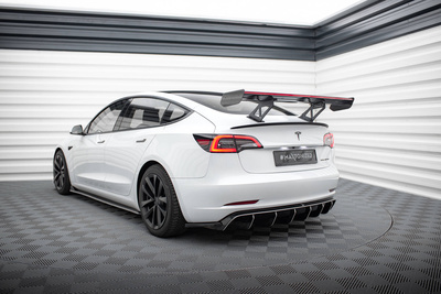 Karbonowy Spoiler + LED Tesla Model 3
