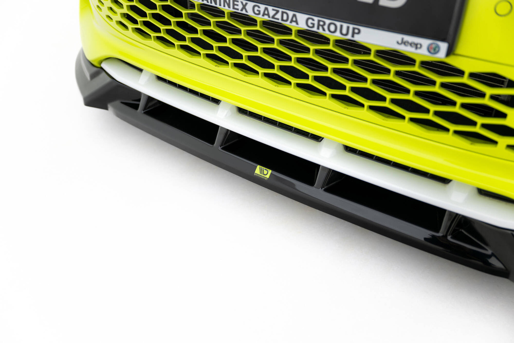Zestaw Splitterów Abarth 500e