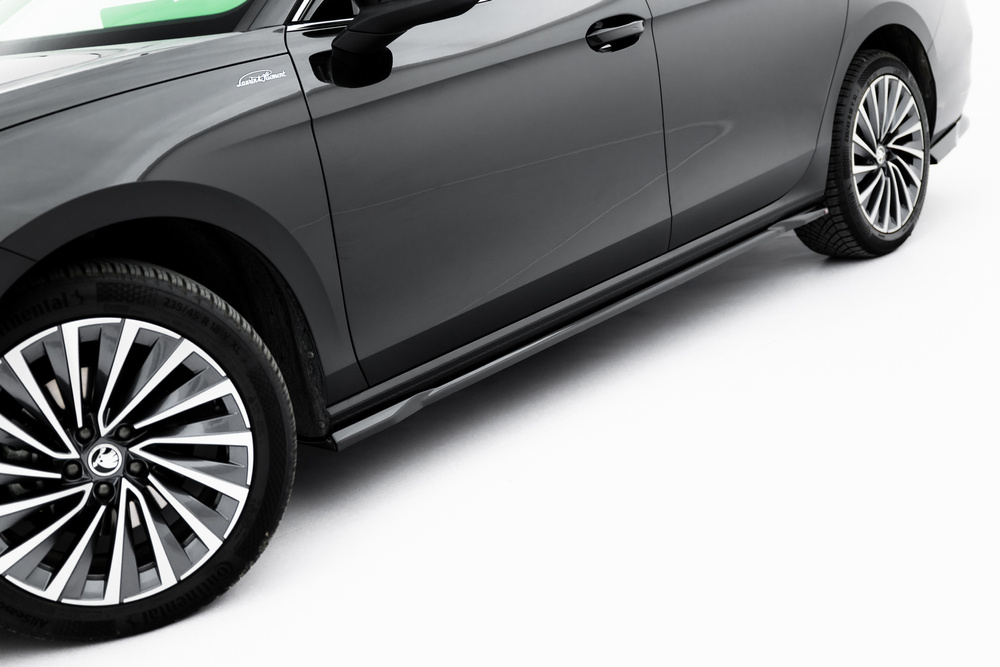 Zestaw Splitterów V.1 Skoda Superb Sedan Mk4
