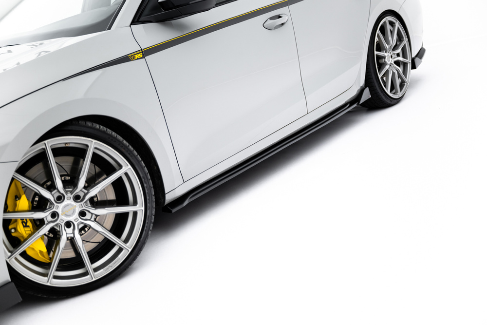 Zestaw Splitterów V.2 Skoda Octavia RS Combi Mk4