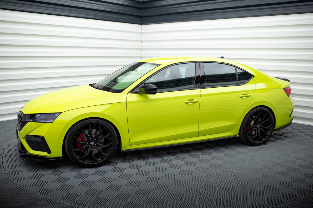 Dokładki Progów V.1 Skoda Octavia RS Mk4