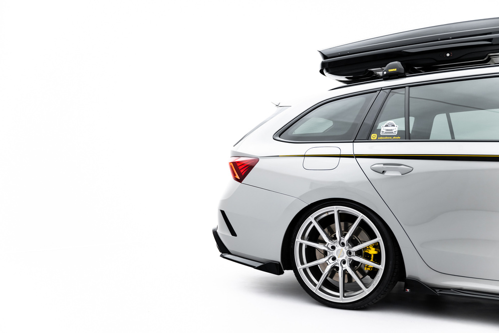 Zestaw Splitterów V.2 Skoda Octavia RS Combi Mk4
