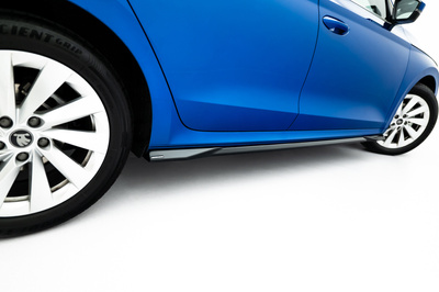 Dokładki Progów Skoda Octavia Liftback / Combi Mk4 Facelift