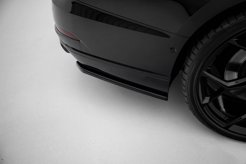Splittery Tylne Boczne Audi S8 D5