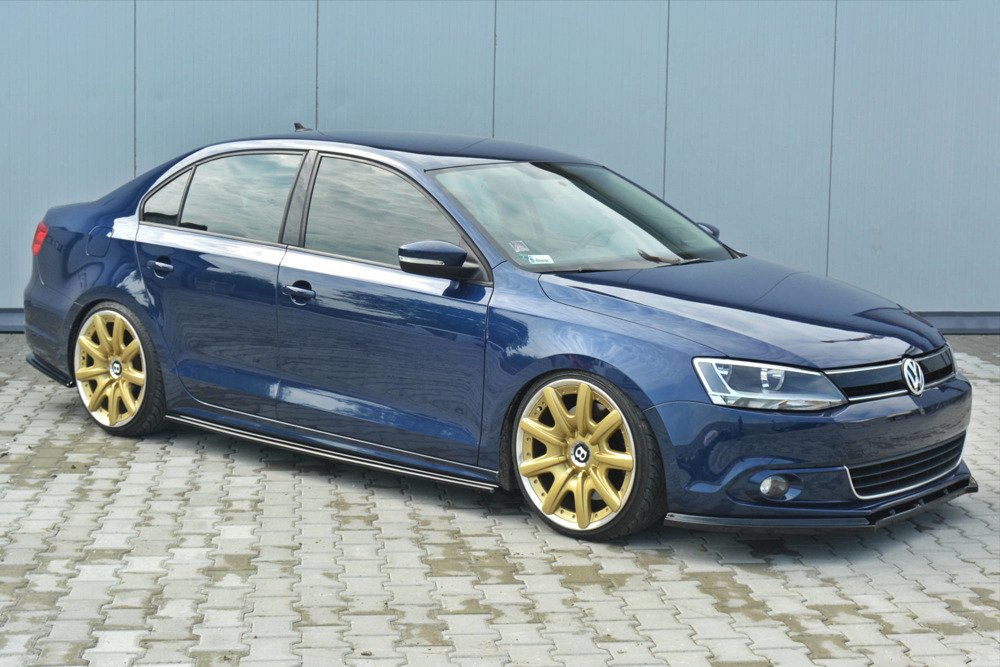 DOKŁADKI PROGÓW VW JETTA MK6 SEDAN PRZEDLIFT