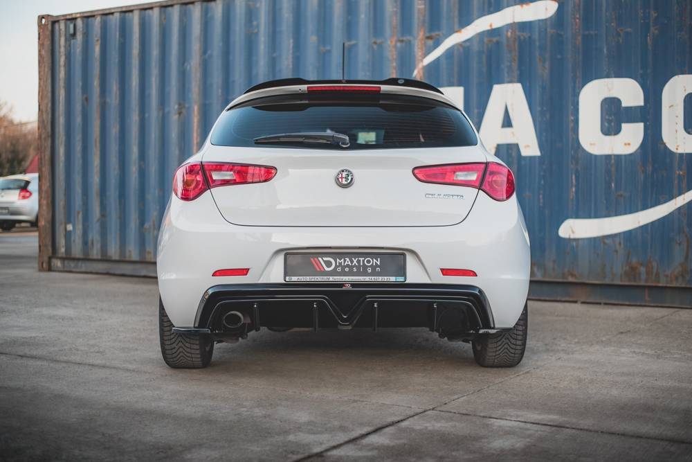 Dokładka Tylna Alfa Romeo Giulietta (Wersja z wydechem z jednej strony)