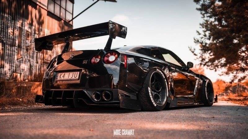 Dokładki Boczne Spoilera Nissan GTR