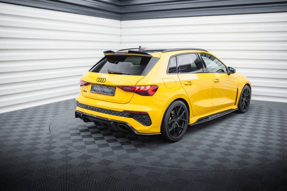 Karbonowe Splittery Tylne Boczne Prepreg Audi RS3 Sportback 8Y