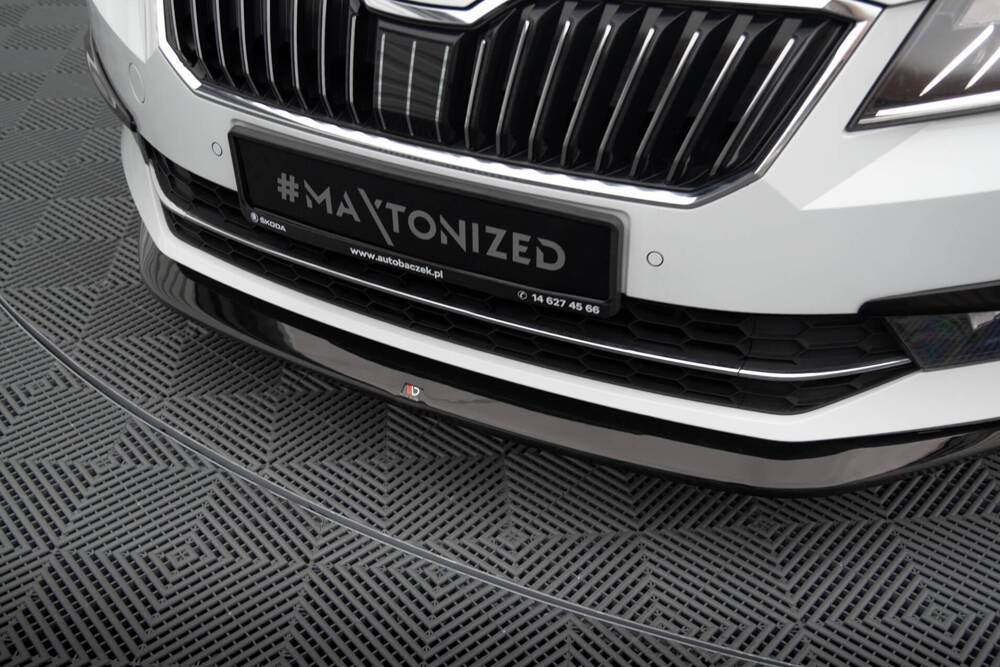 Splitter Przedni V.1 Skoda Superb Liftback / Combi Mk3