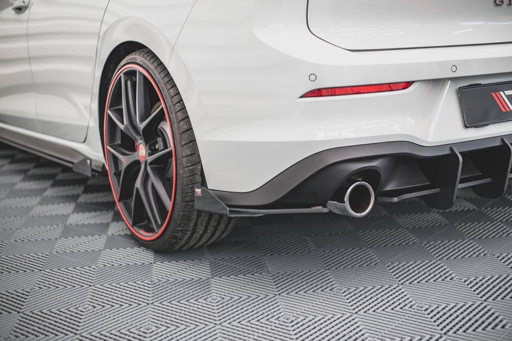 Splittery Tylne Boczne Street Pro + Flaps Volkswagen Golf GTI / GTE / R-Line Mk8