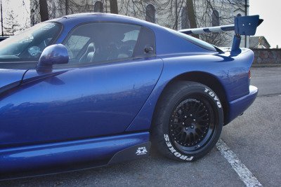 DOKŁADKI PROGÓW RACING DODGE VIPER GTS