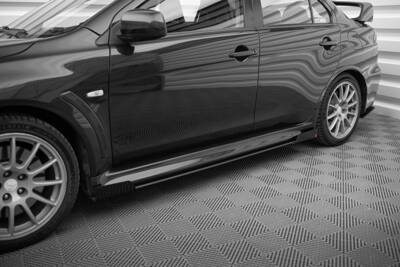 Dokładki progów Street Pro + Flaps Mitsubishi Lancer EVO X