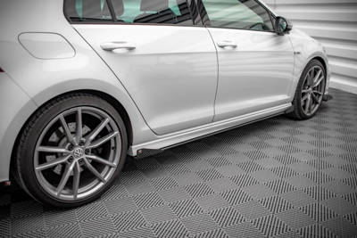 Dokładki progów Street Pro + Flaps Volkswagen Golf R Mk7